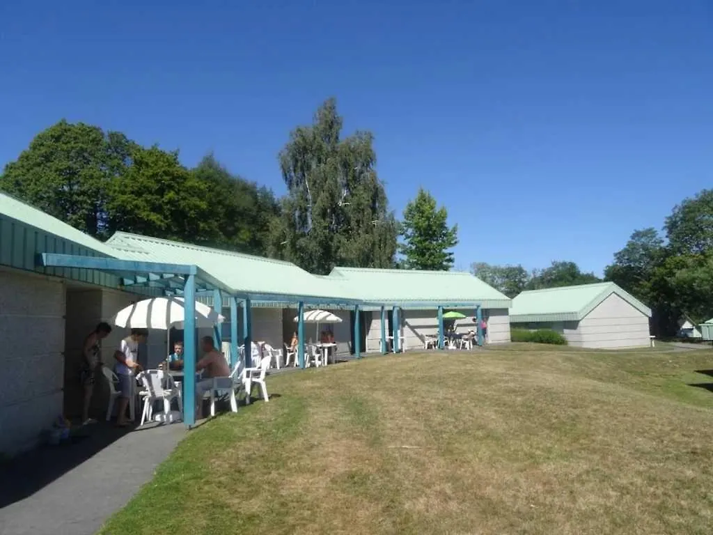 Camping 3 Etoiles - Piscine - Eehafa Merdrignac 0*,